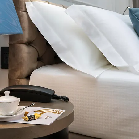 La Hotel Roma