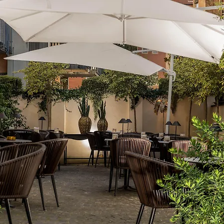 La Hotel Roma