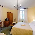 Hotel La 4*