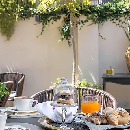 La Hotell